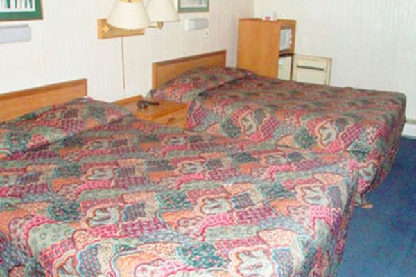 ROSEMOUNT MOTEL (Bedford)